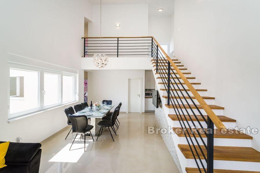 Okolica Zadra - Samostojeća kuća blizu mora