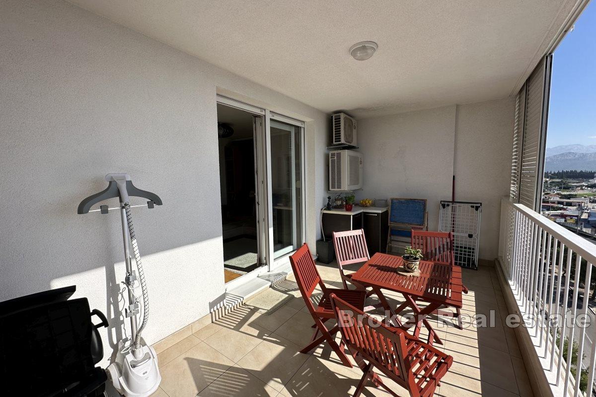 To-roms leilighet med balkong og tre garasjeplasser