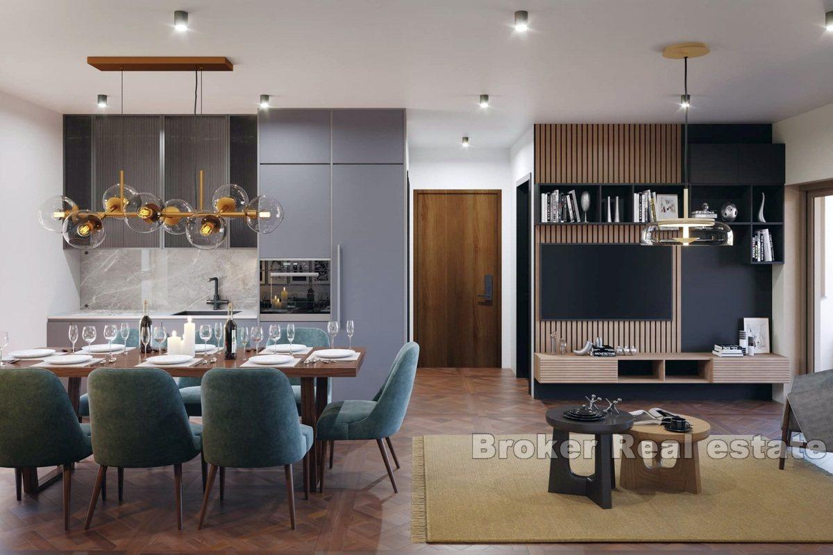 Penthouse z prywatnym tarasem na dachu, blisko morza