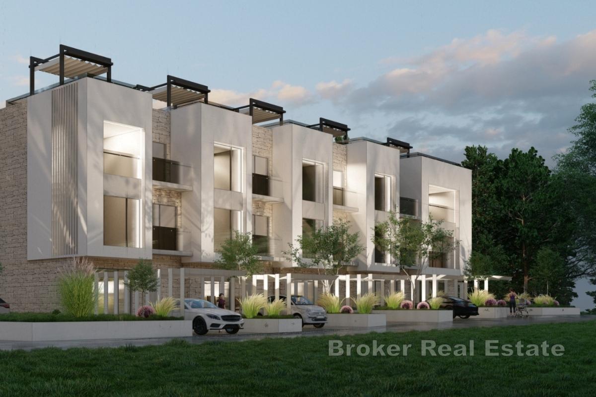 Appartement dans un immeuble neuf moderne avec une belle vue sur la mer