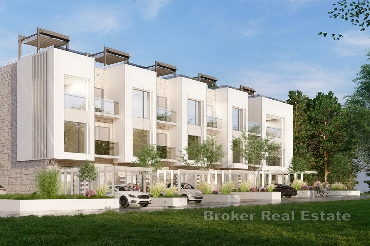 Appartement dans un immeuble neuf moderne avec une belle vue sur la mer