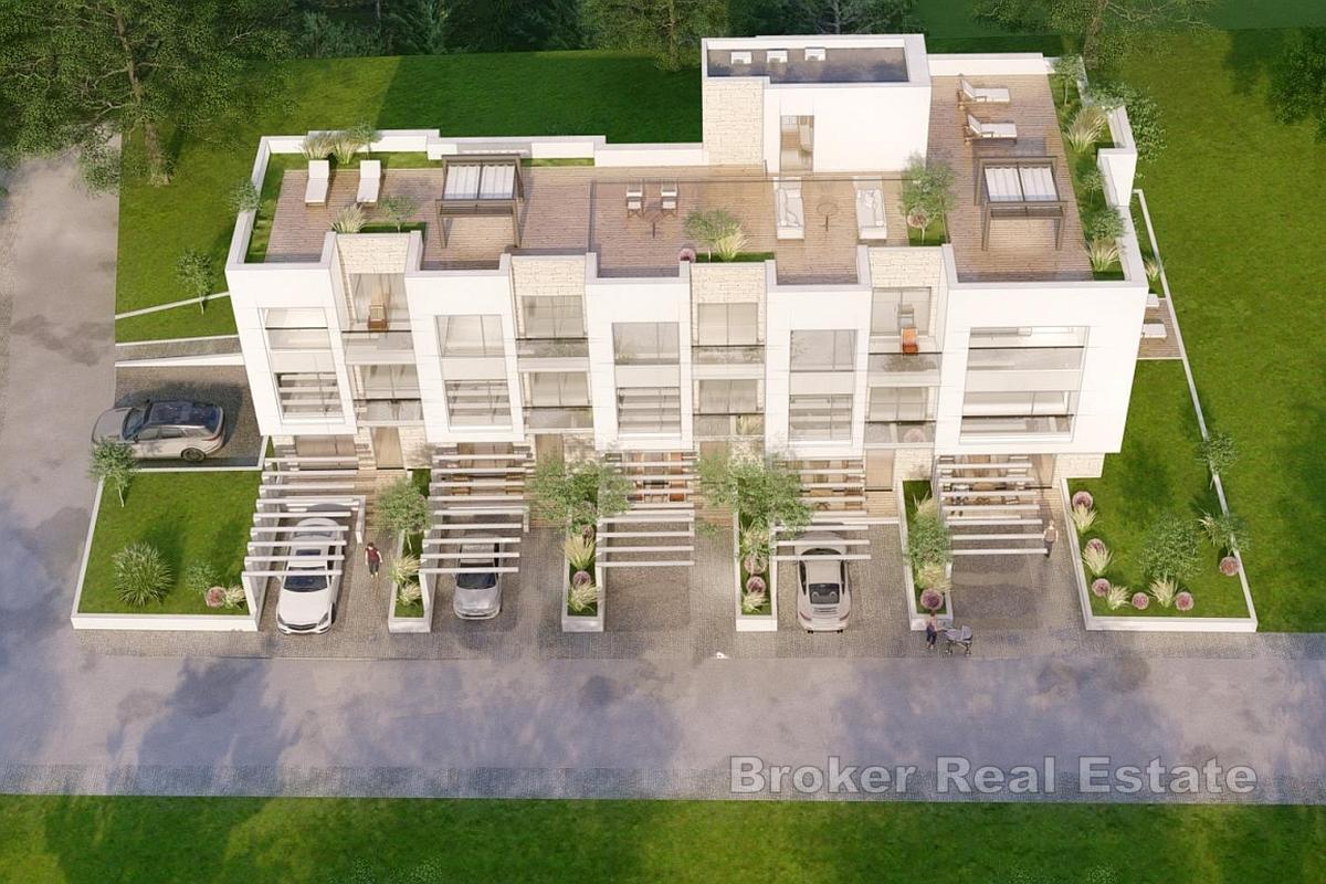 Apartament typu duplex z widokiem na ogród i morze