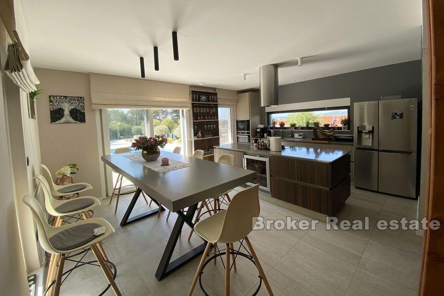 Sibenik - Neubauvilla mit Pool