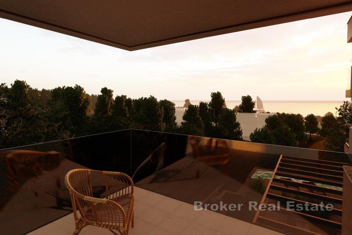 Apartament z dwiema sypialniami, balkonem i widokiem na morze