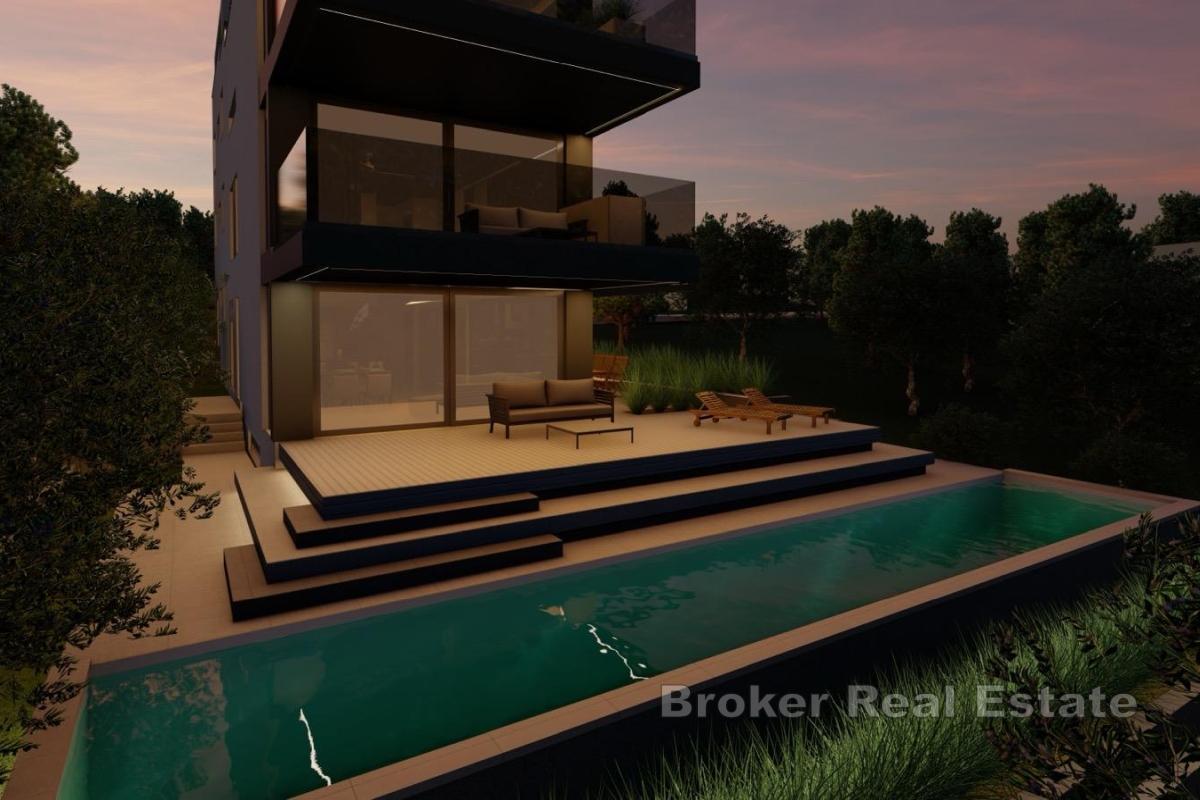 Apartament z dwiema sypialniami, balkonem i widokiem na morze