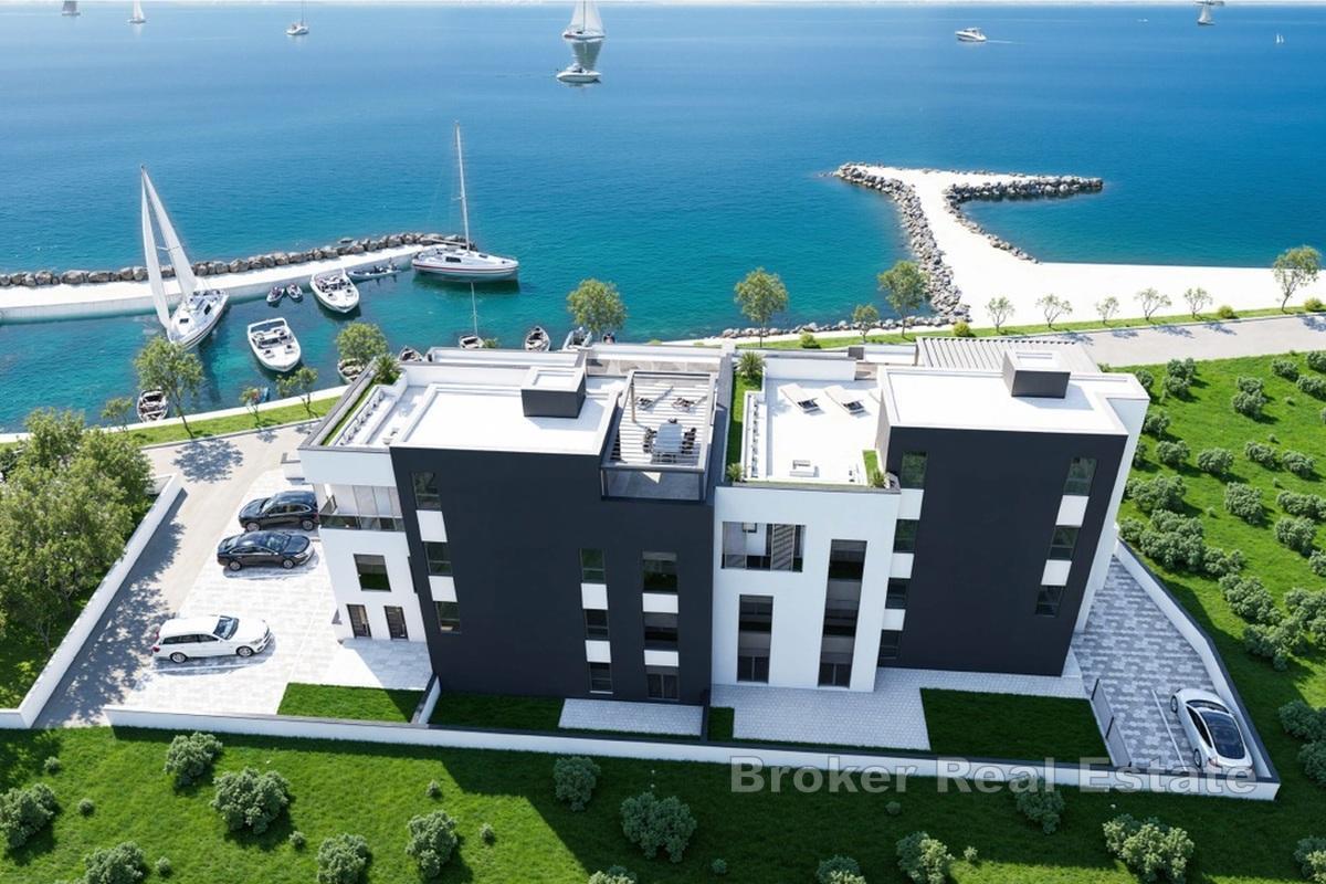 Zadarská oblasť - Luxusný apartmán v prvom rade pri mori