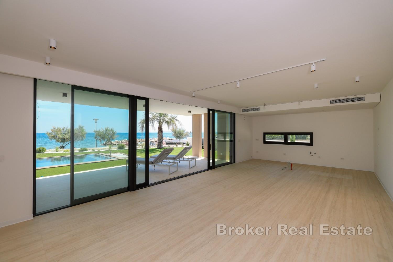 Wohnung mit privatem Pool in einem Neubau