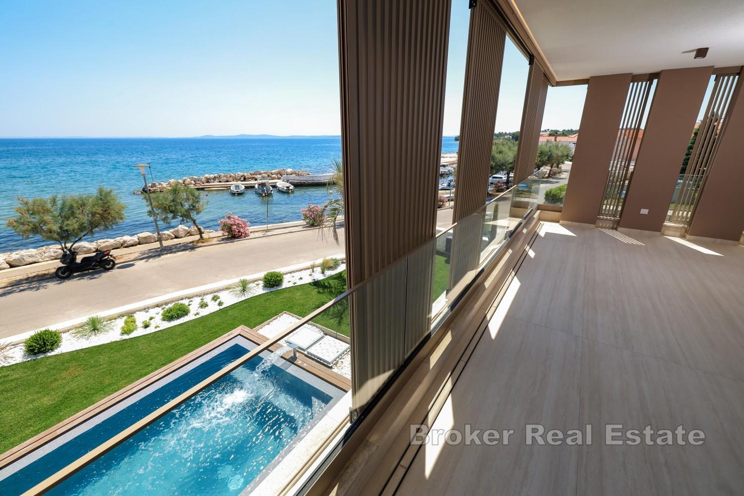 Esclusivo appartamento in palazzina di nuova costruzione in riva al mare