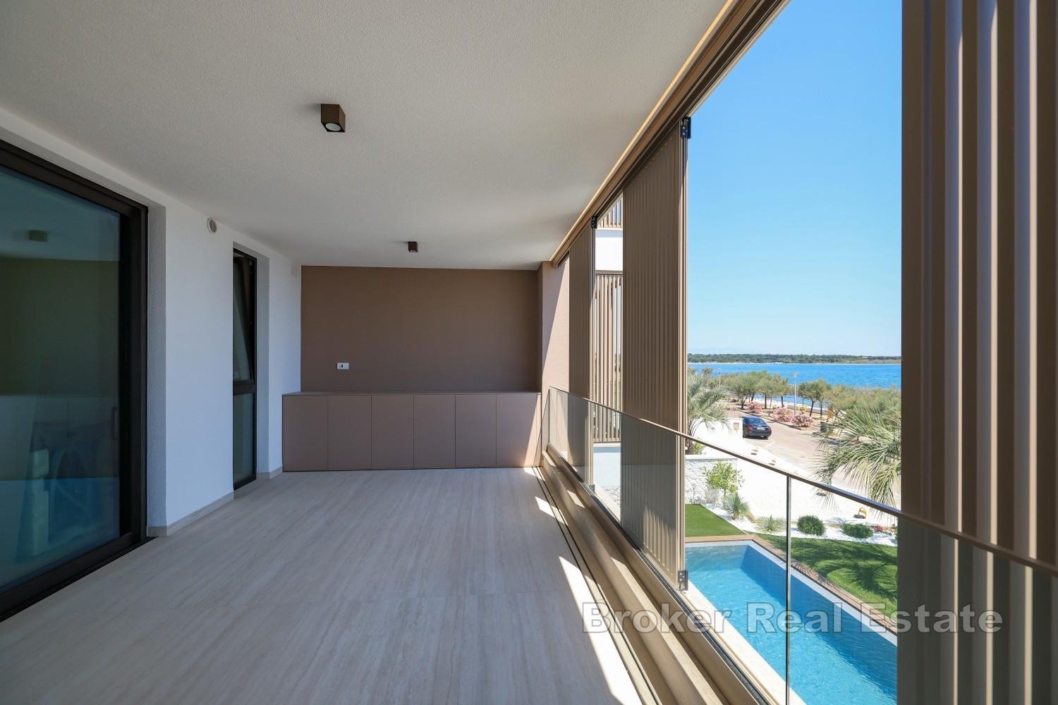 Esclusivo appartamento in palazzina di nuova costruzione in riva al mare