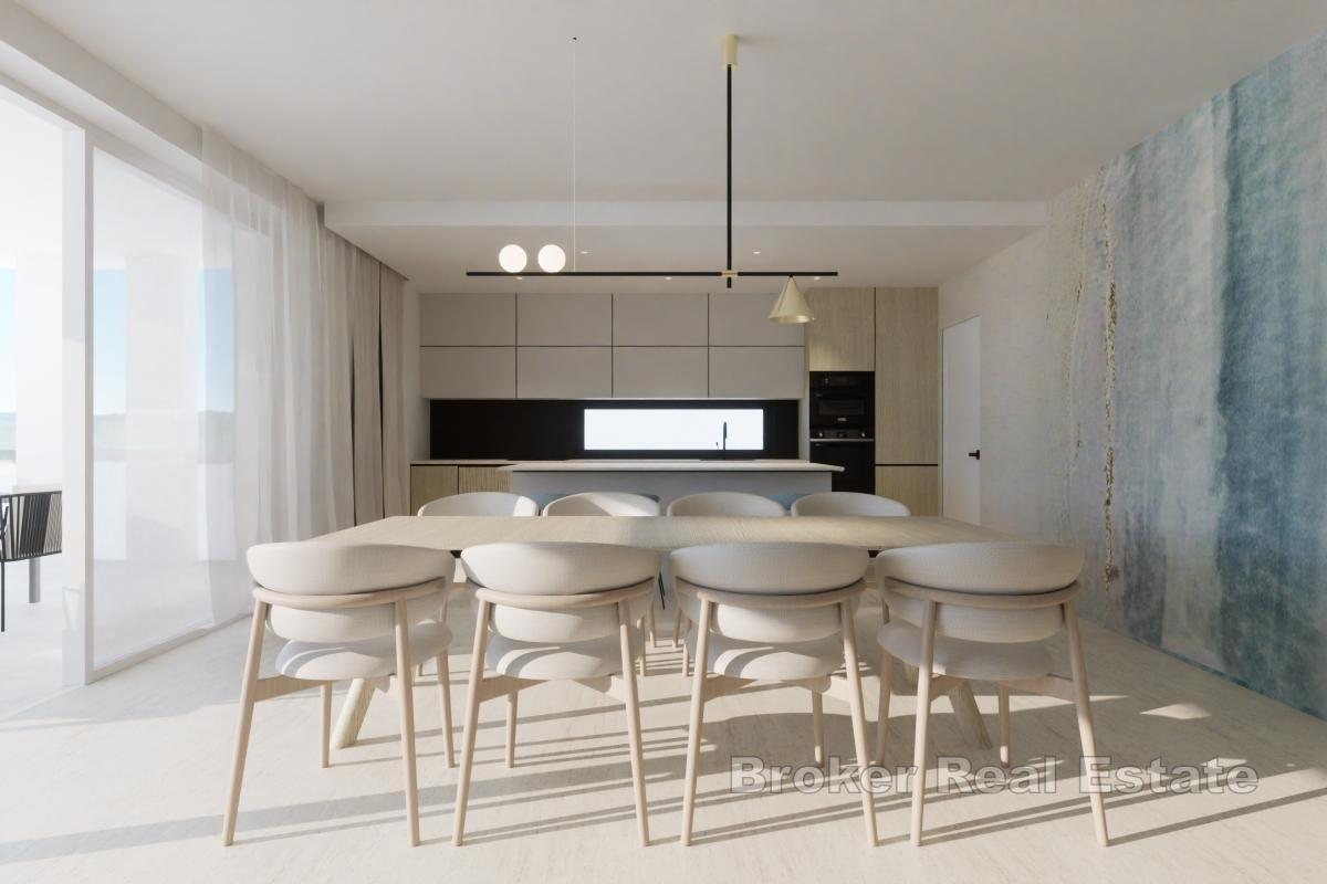 Luksusowy penthouse z widokiem na morze i prywatnym basenem