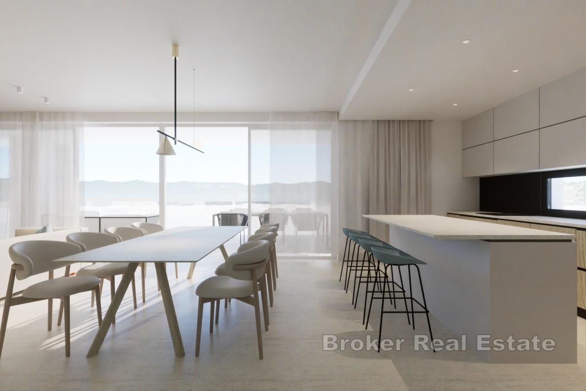 Luksusowy penthouse z widokiem na morze i prywatnym basenem