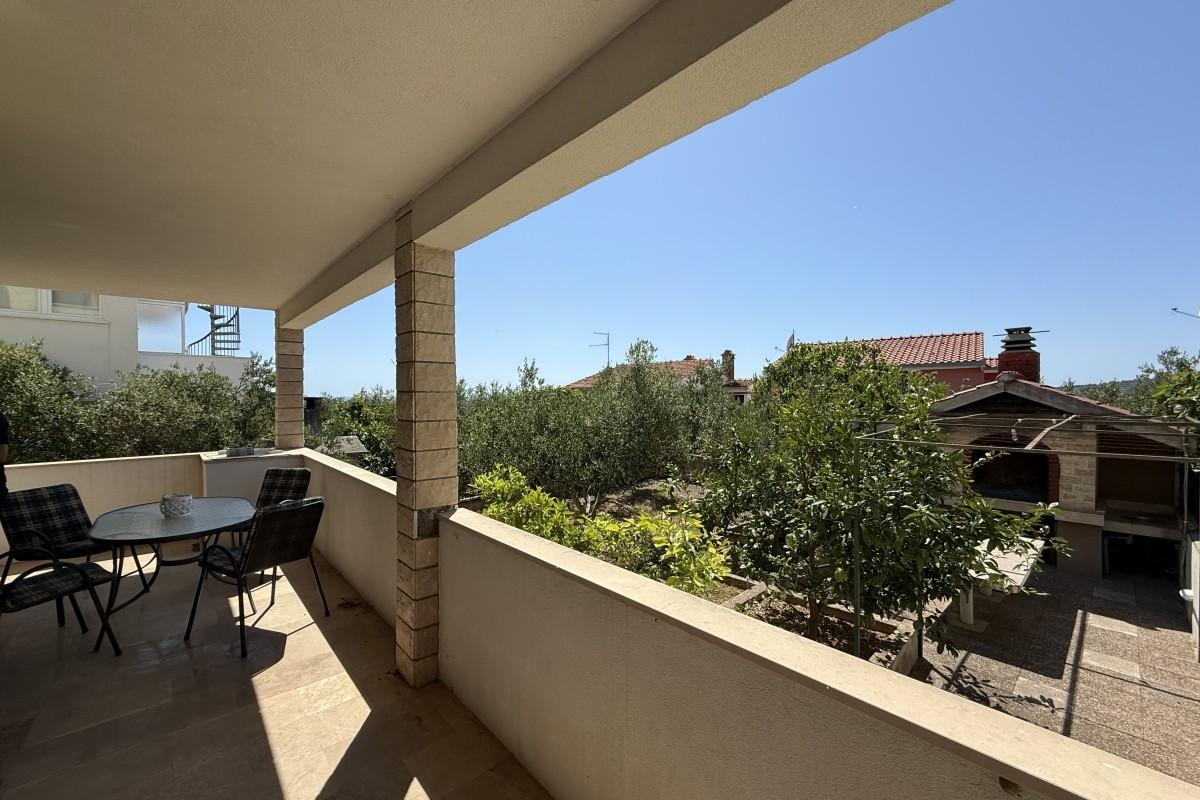 001-2043-178-Rogoznica-Two-bedroom-apartment-with-garden-and-parking-for-sale