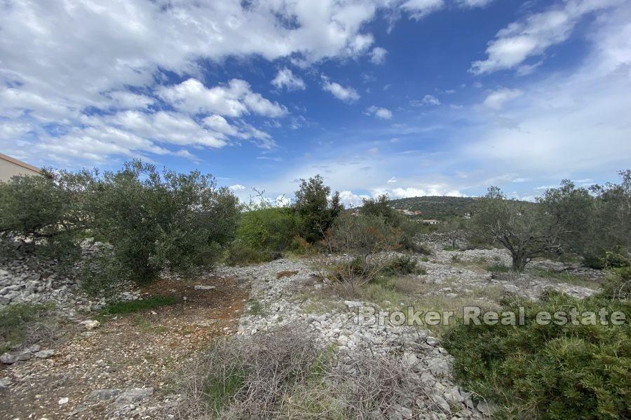 Rogoznica -Byggnadsmark nära havet