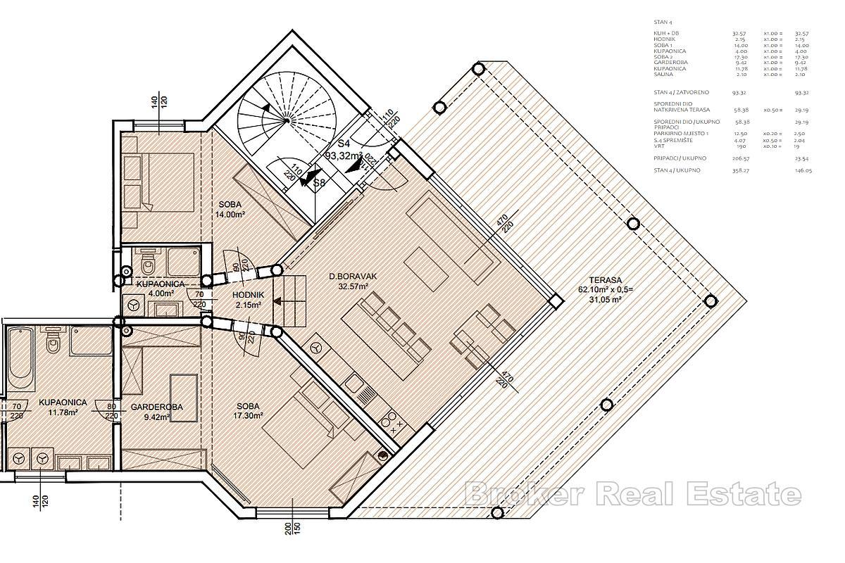 Romslig leilighet i første etasje med hage