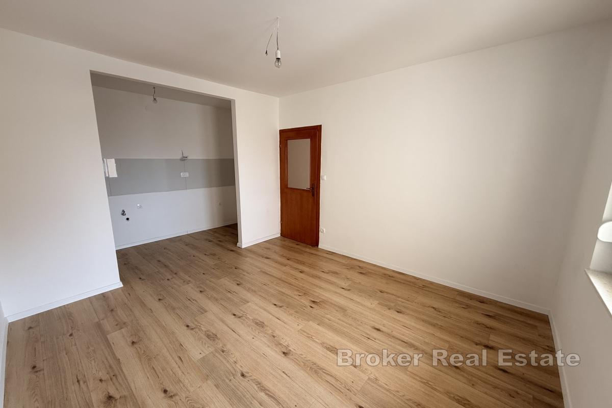 Appartamento ristrutturato con ampia terrazza - ideale per una famiglia