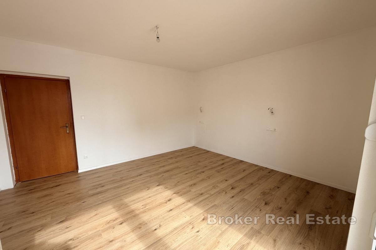 Appartamento ristrutturato con ampia terrazza - ideale per una famiglia