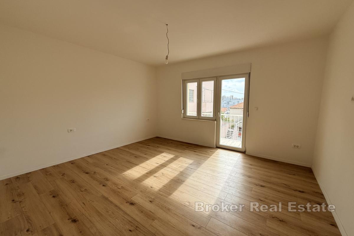 Trojizbový byt s výhľadom na more – Visoka, Split