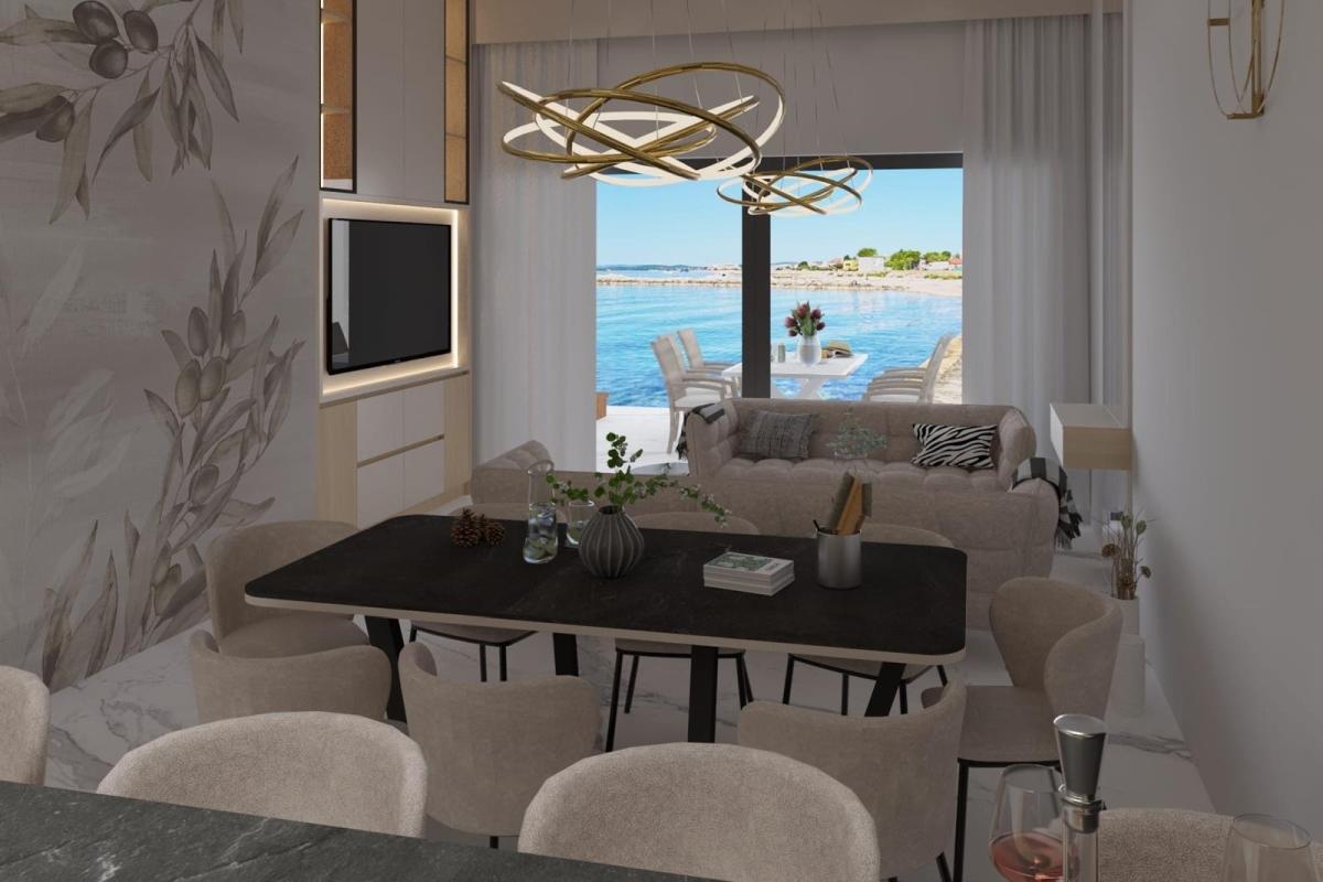 Ground floor apartment with swimming pool right next to the beach