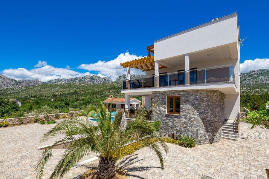 Zadar - Vila s bazénem jen 200 metrů od moře