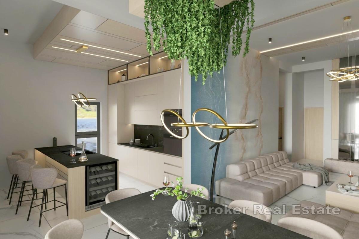 Luxuriöses Penthouse mit Pool und Panoramablick aufs Meer, in erster Reihe zum Strand