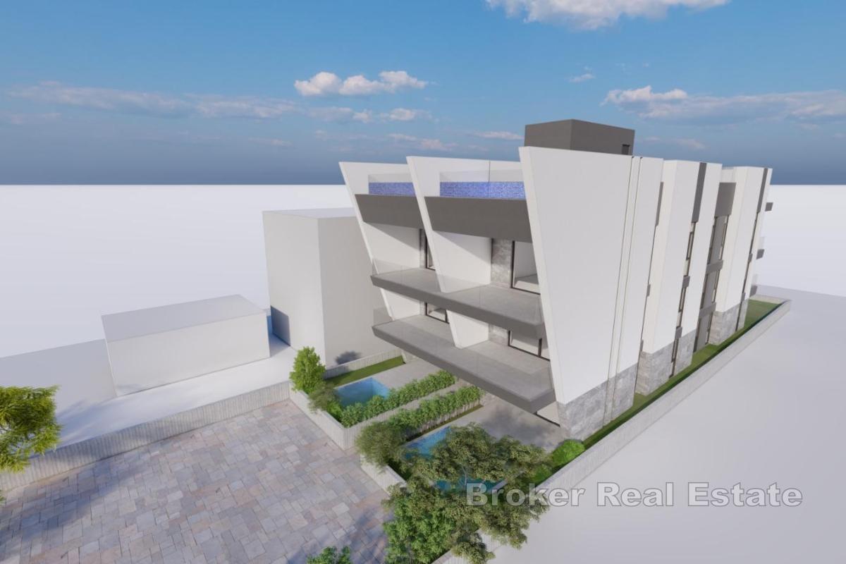 Moderne Dreizimmerwohnung in einem Neubau, erste Reihe zum Meer