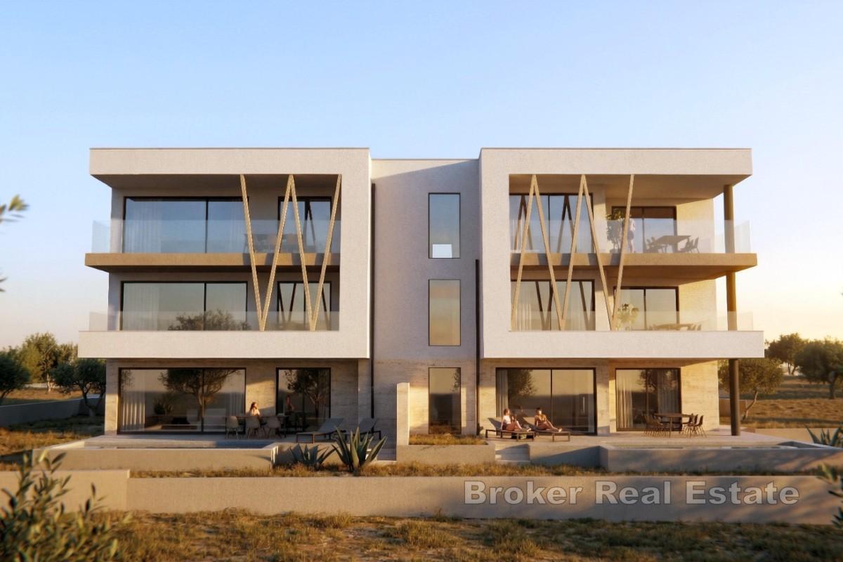 Elegancki apartament na parterze z basenem