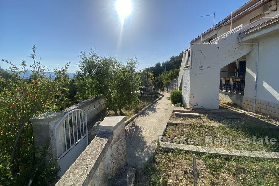 Omis - Dom z apartamentami z otwartym widokiem na morze