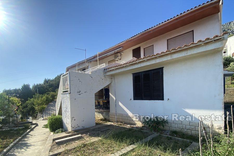 Omis - Dom z apartamentami z otwartym widokiem na morze