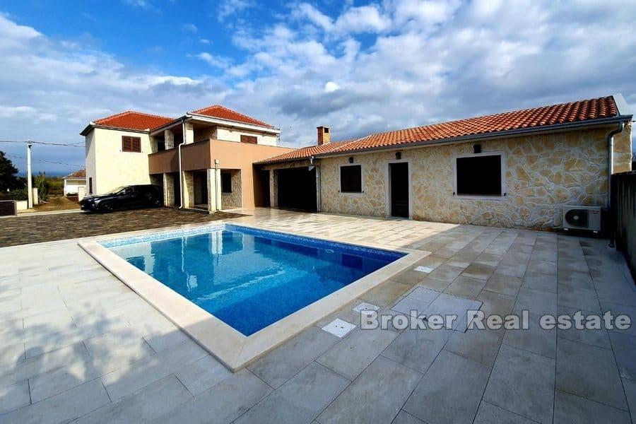 Zadar - Steinhus med basseng