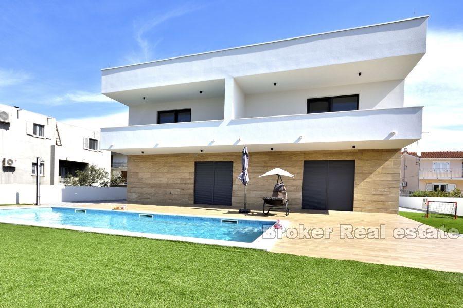 Vodice - Modern villa med pool