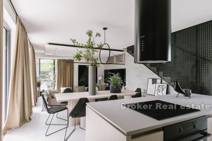 Vodice - Moderne, luksuriøs villa med basseng