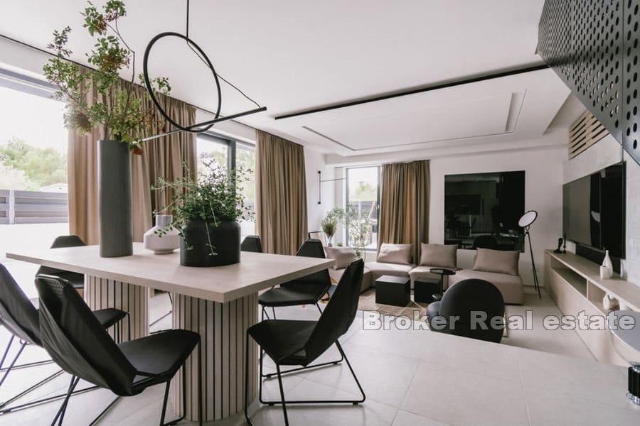 Vodice - Moderne, luksuriøs villa med basseng