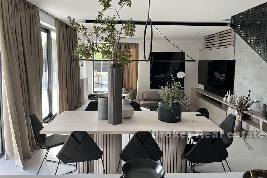 Vodice - Moderne, luksuriøs villa med basseng