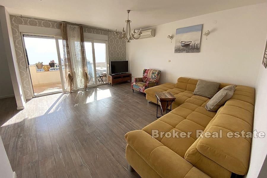 Split - Žnjan, przestronny apartament z trzema sypialniami