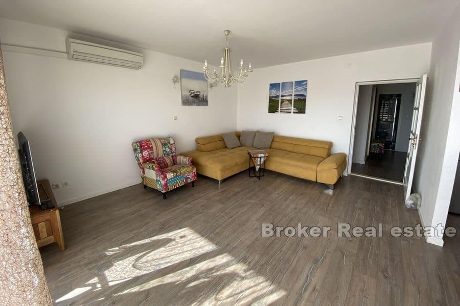 Split - Žnjan, przestronny apartament z trzema sypialniami