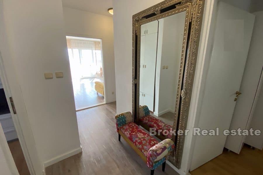 Split - Žnjan, przestronny apartament z trzema sypialniami