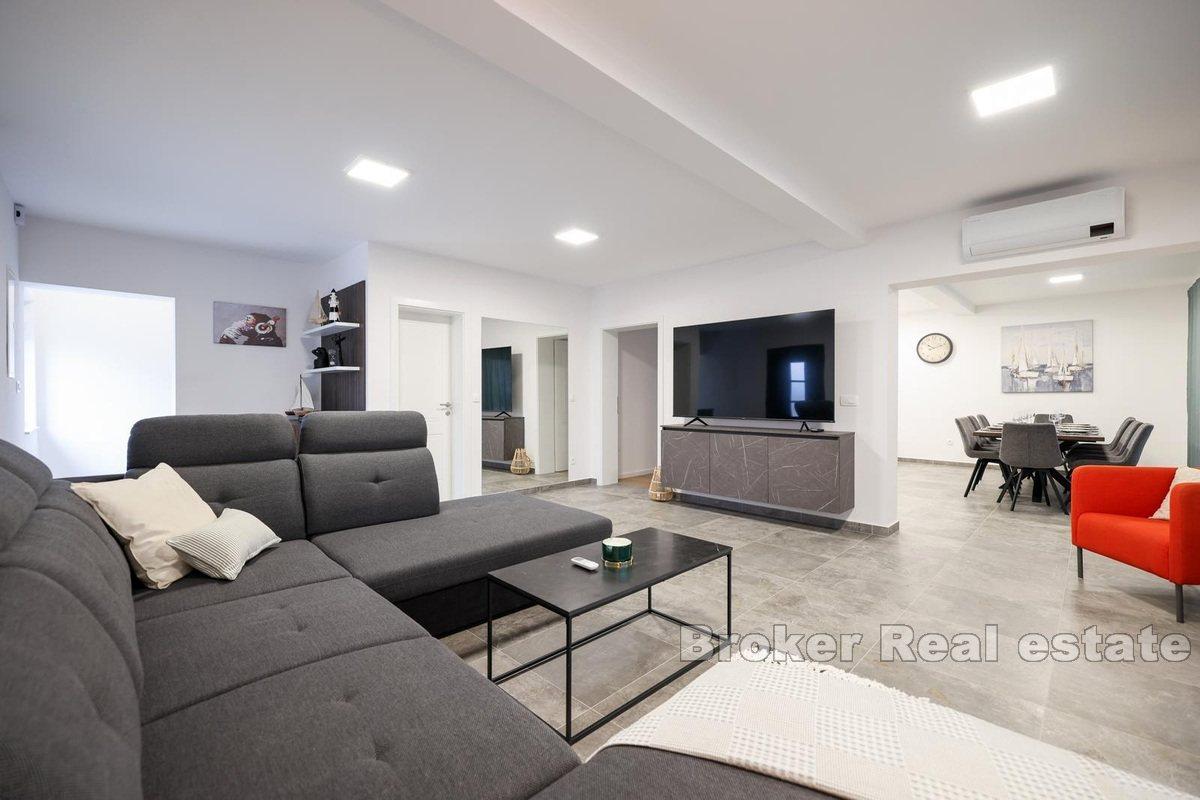 Ostrov Vir - Moderní vila s bazénem