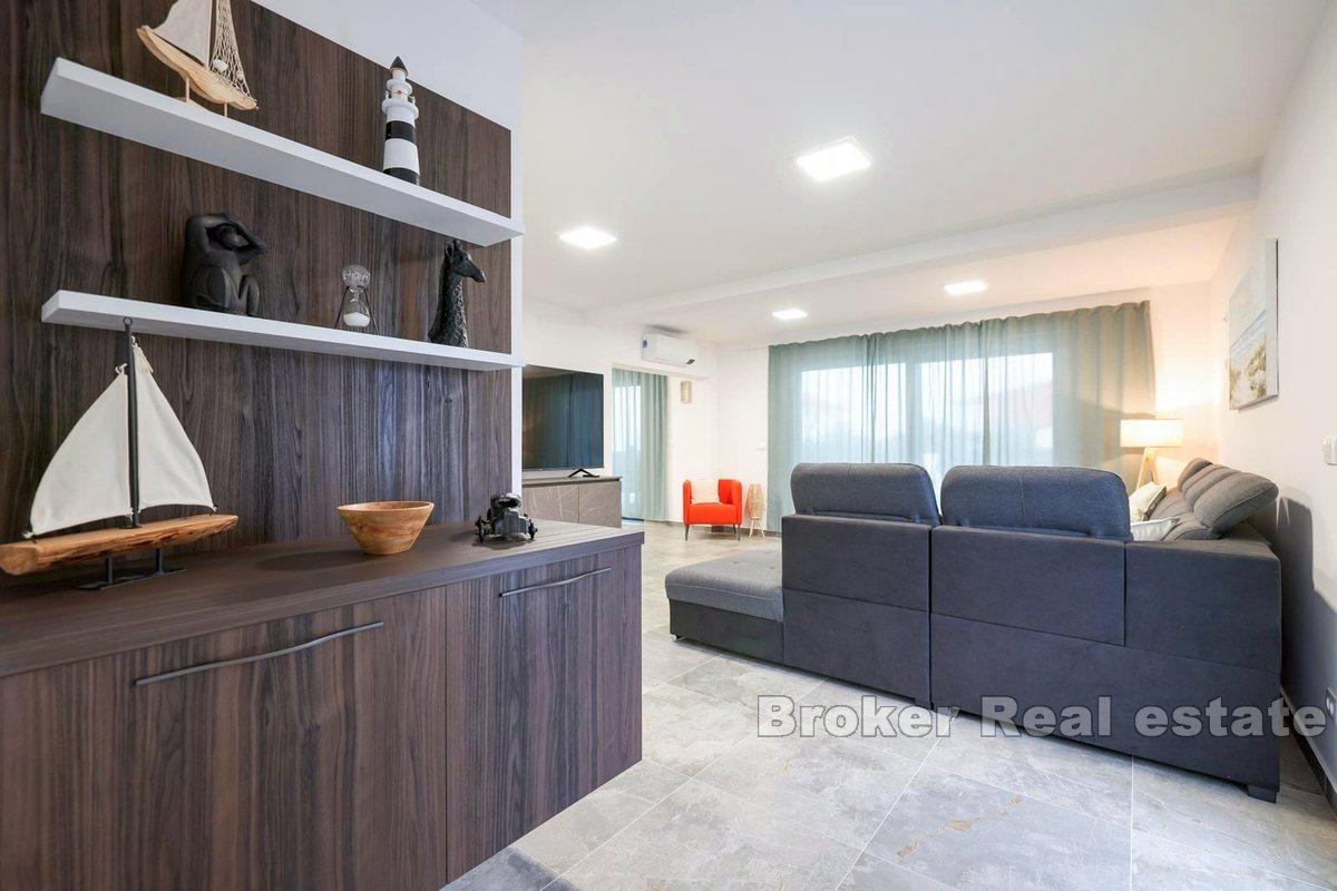 Ostrov Vir - Moderní vila s bazénem