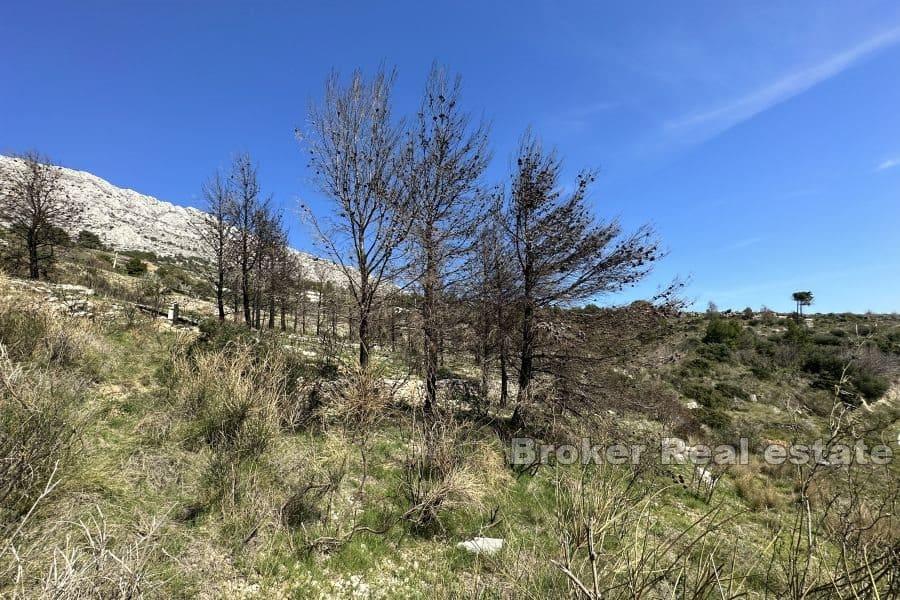 Omiš - Ampio terreno edificabile