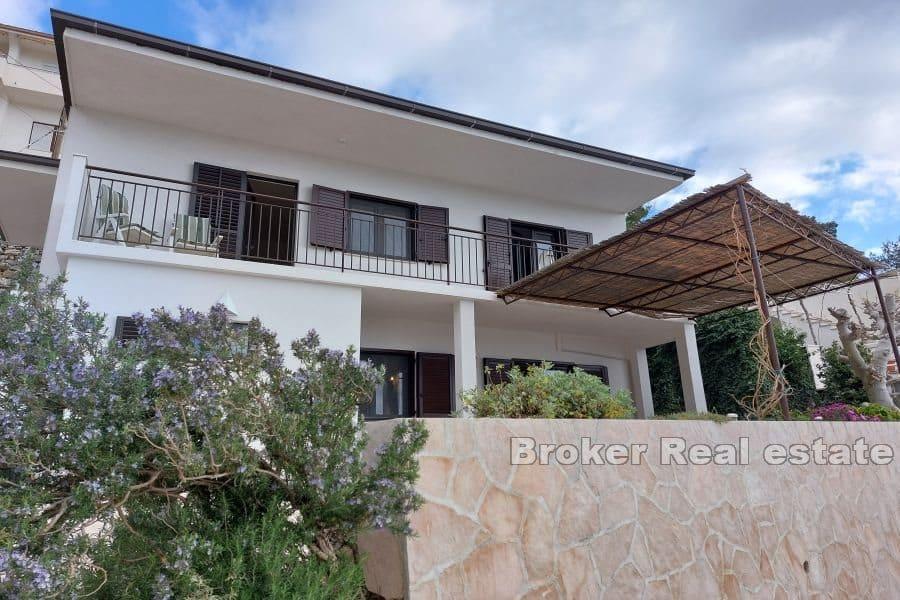 Omiš - House with a beautiful view of the sea