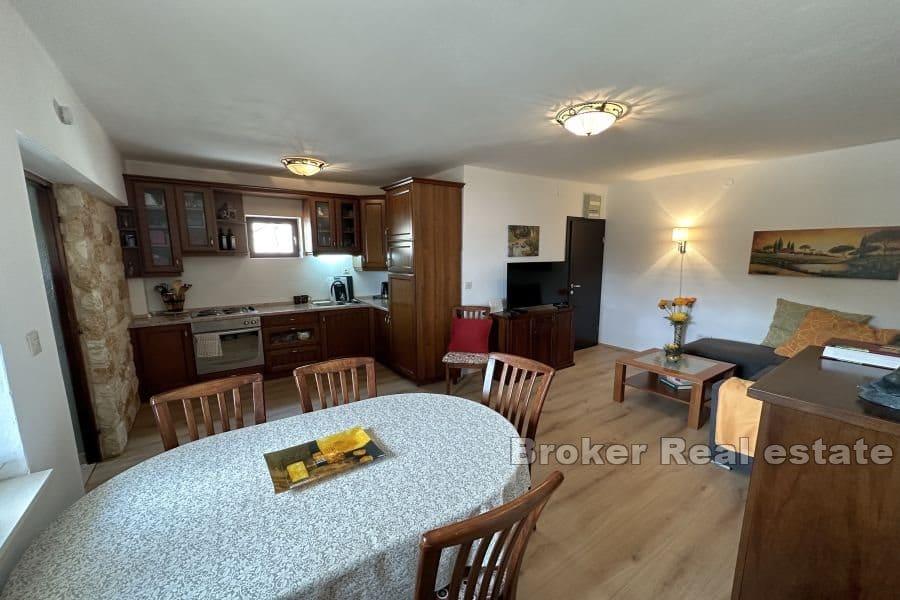 Omiš - House with a beautiful view of the sea