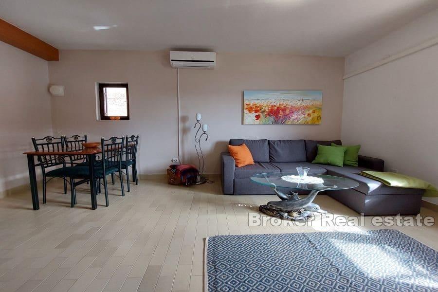 Omiš - House with a beautiful view of the sea