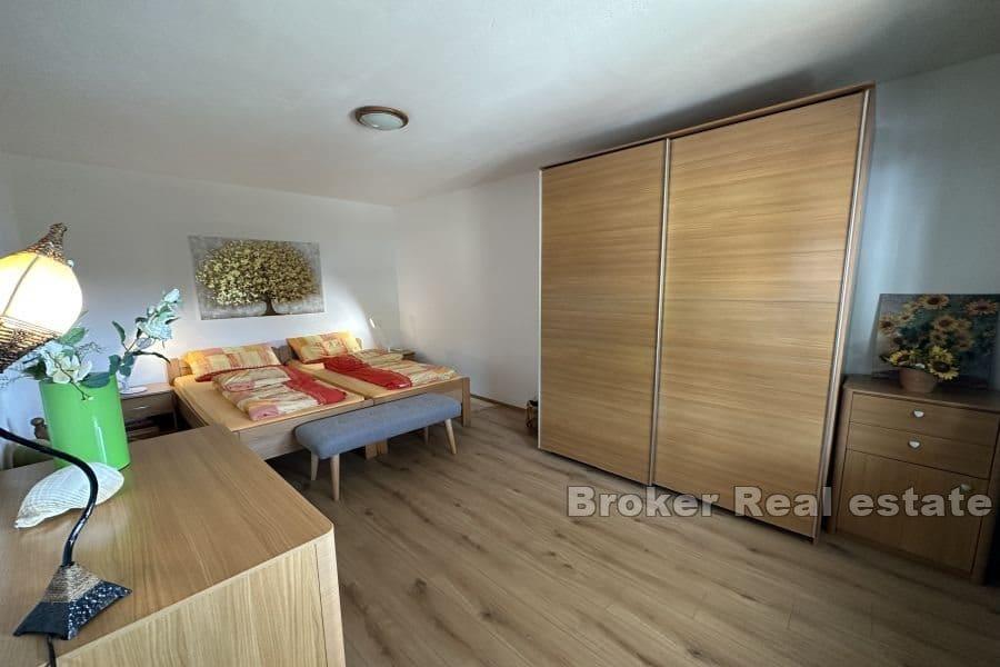 Omiš - House with a beautiful view of the sea