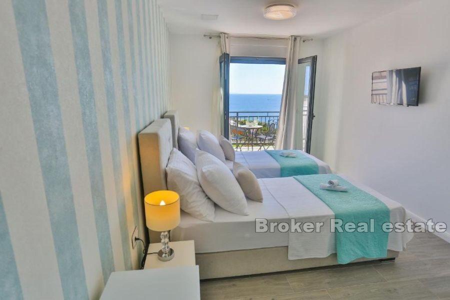 Рогозница - Новая вилла с бассейном недалеко от моря