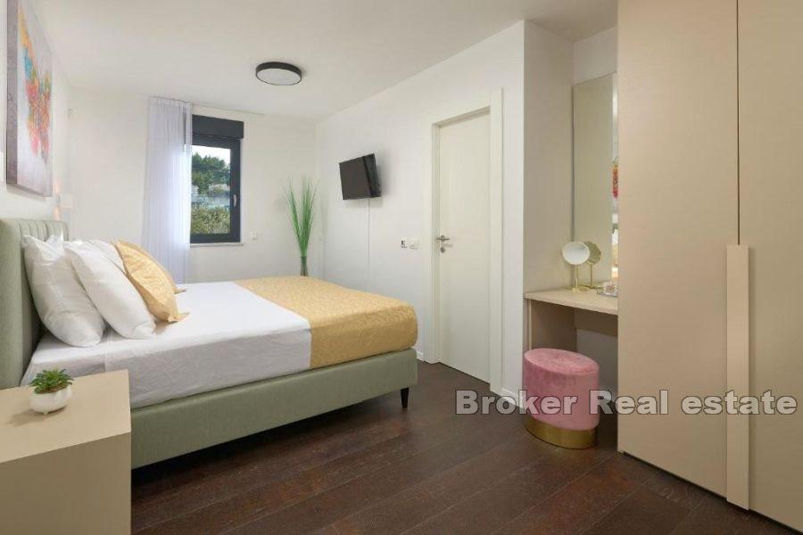 Area spaccata - Bella villa in un nuovo edificio con vista sul mare