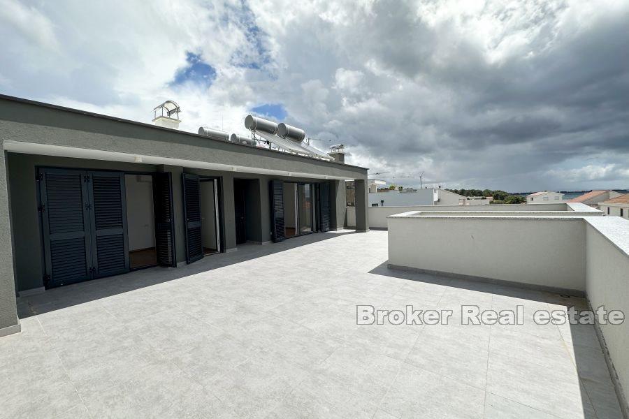 Zadar - To-etasjes leilighet med havutsikt