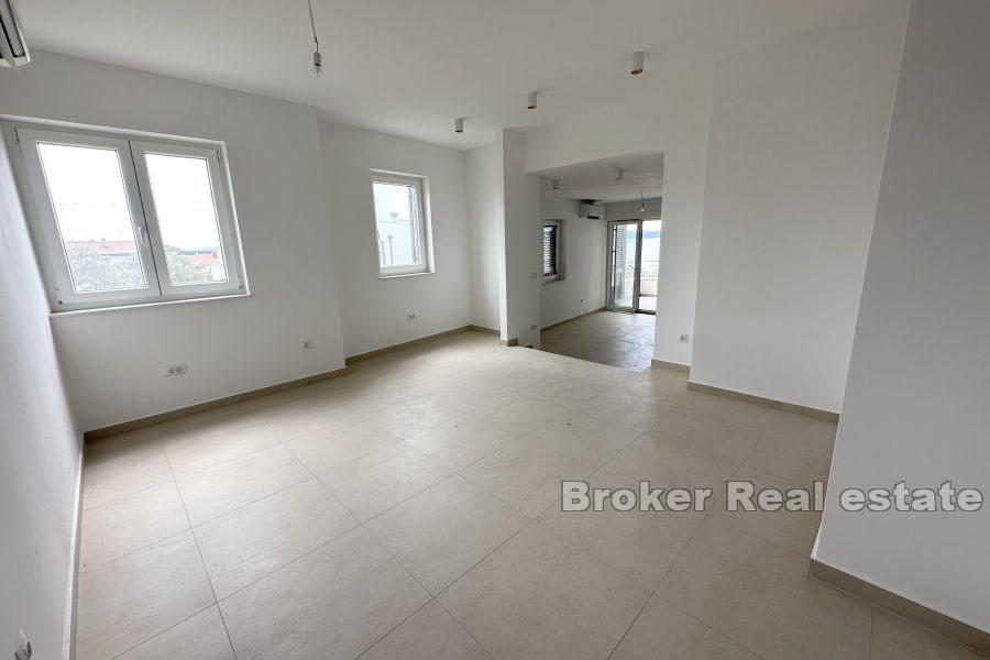 Zadar - Przestronny apartament z tarasem na dachu i widokiem na morze