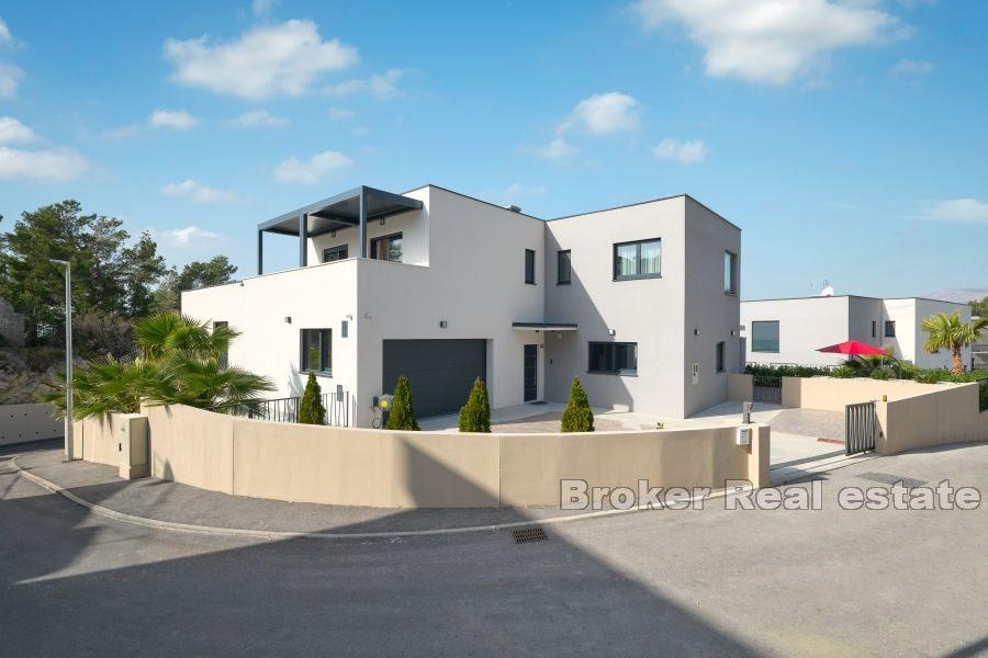 Split area - Nově postavená vila s výhledem na moře