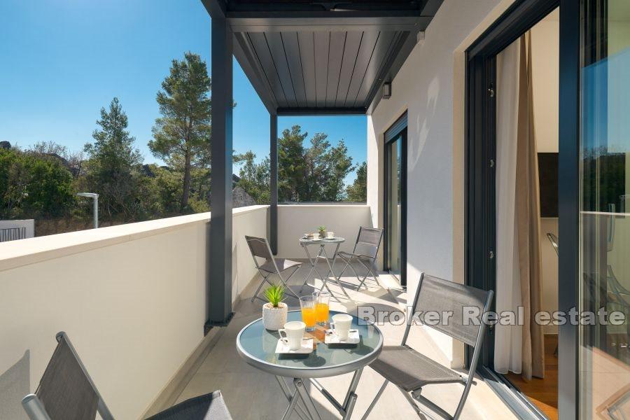 Obszar Splitu - Nowo wybudowana willa z widokiem na morze