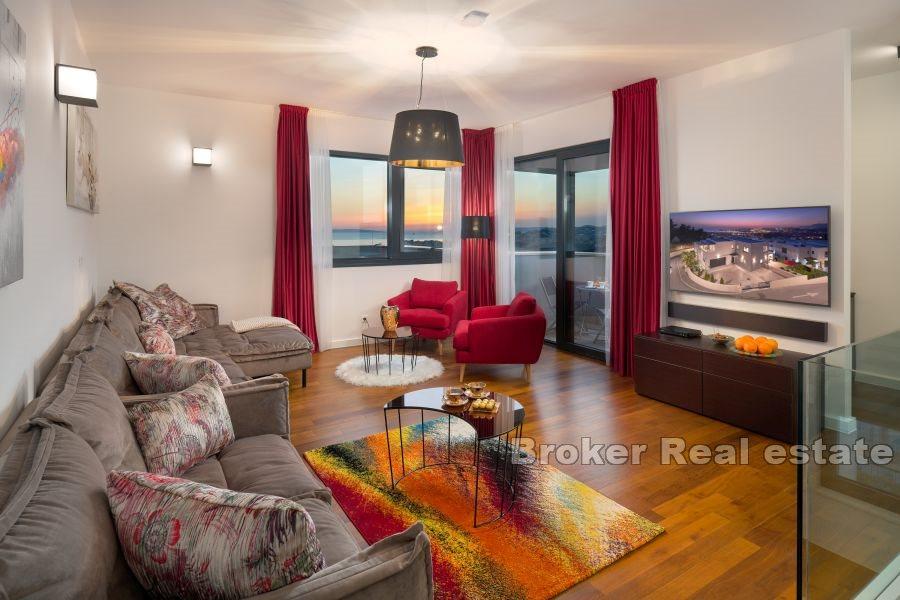 Obszar Splitu - Nowo wybudowana willa z widokiem na morze